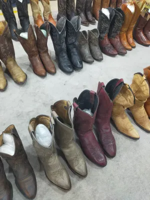 CR2108 Cow boy Boots - 25 Pairs