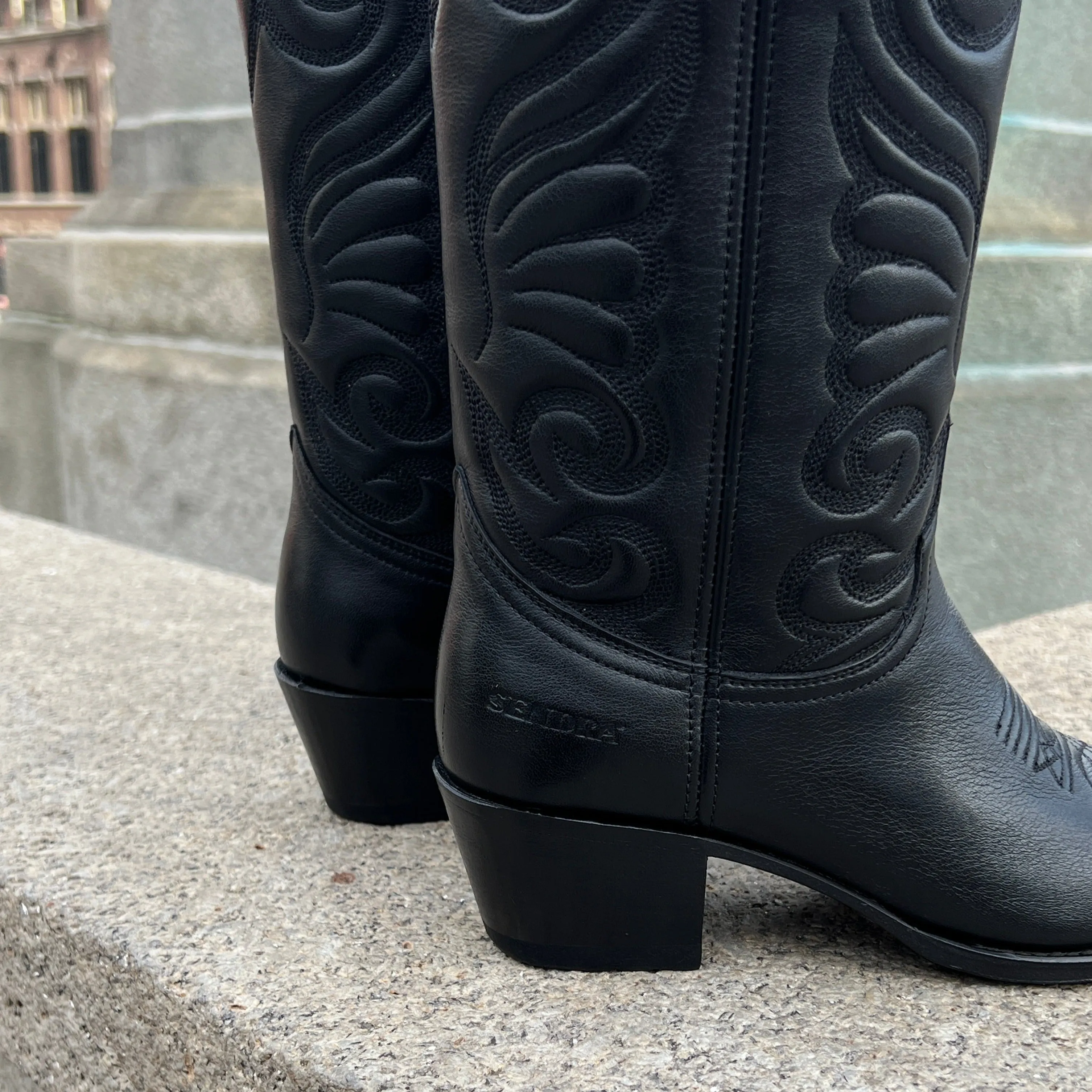 Debora cowboy boots - black