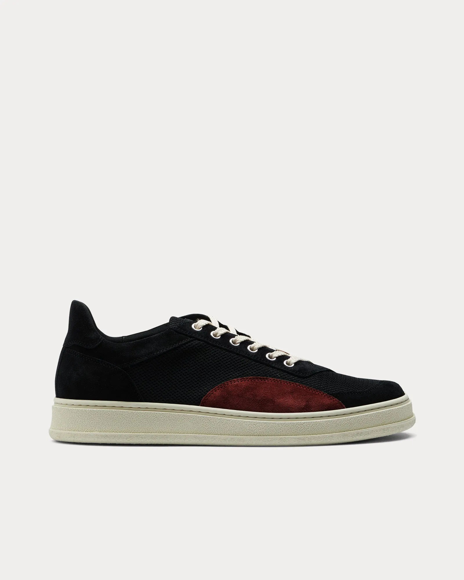 Meander Black / Red Low Top Sneakers