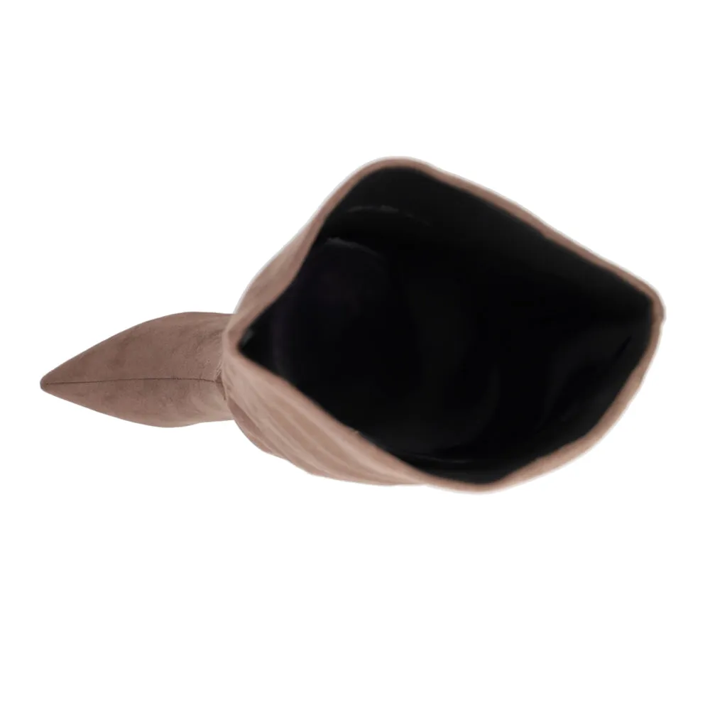 Noey Pointed Toe Pull On Boots