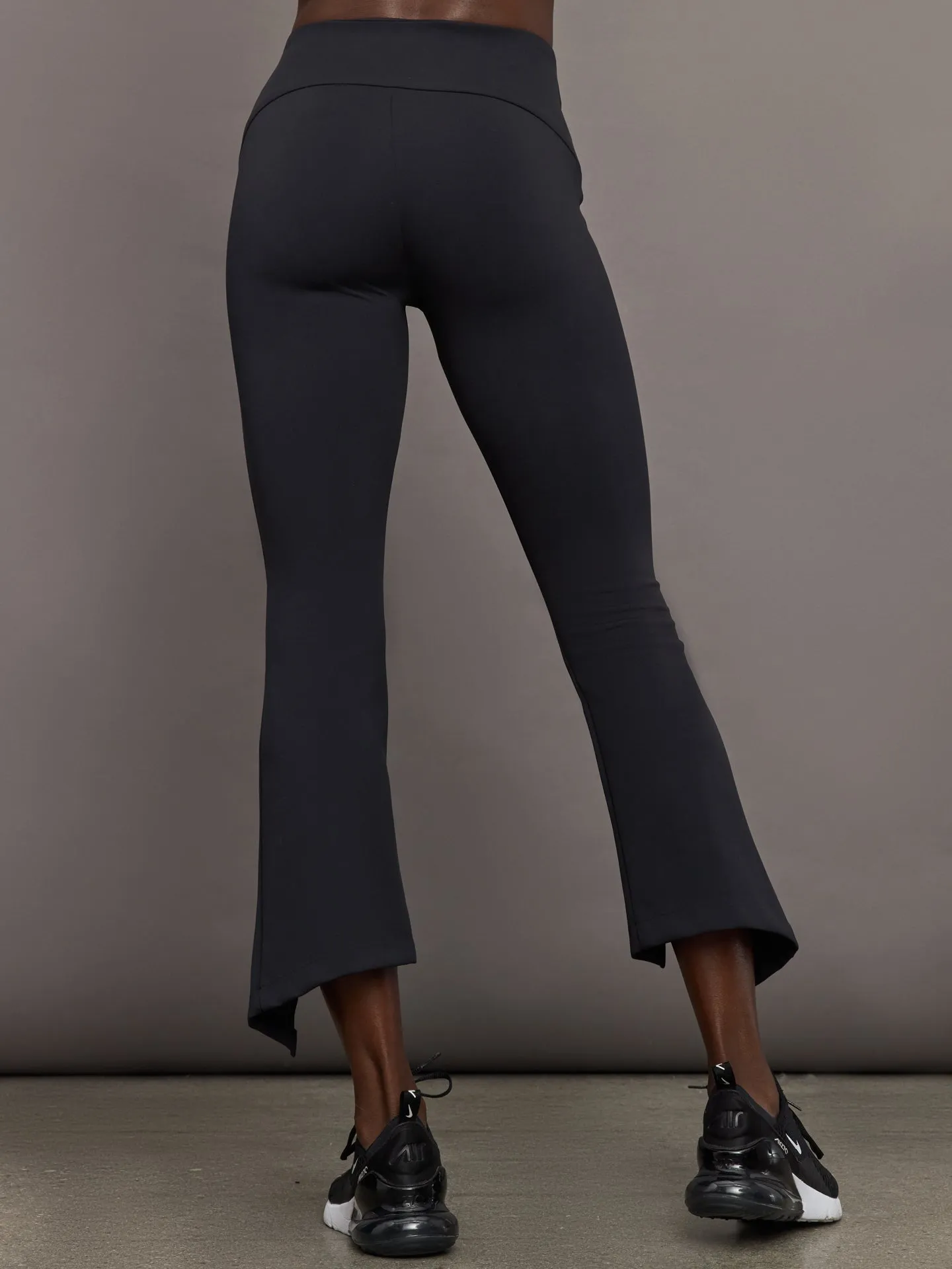 Upper East Side Split Flare - Black